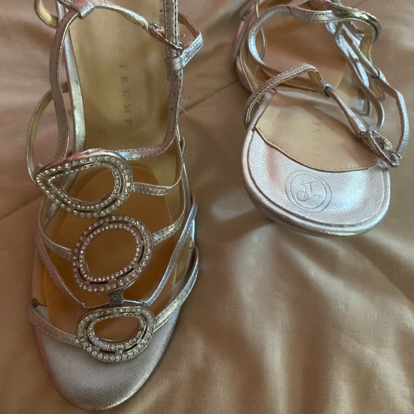 Silver Jeweled Circle Detail Sandal - Picture 1 of 1